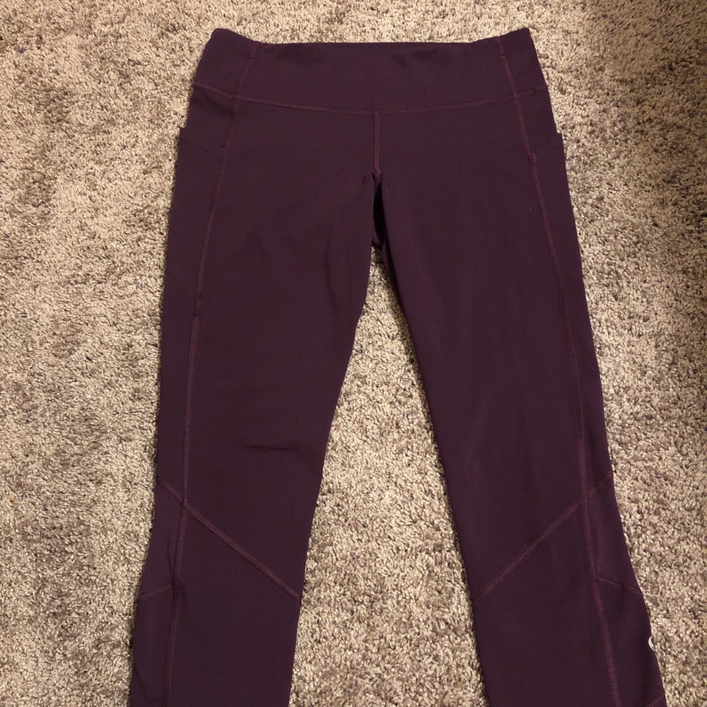 Lululemon purple crop pants.